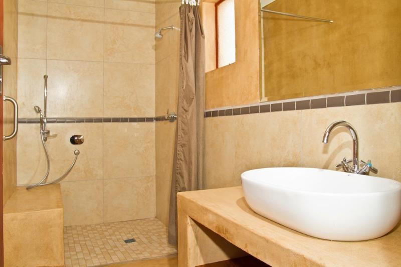 Cest Si Bon Hotel Otjiwarongo Bagian luar foto