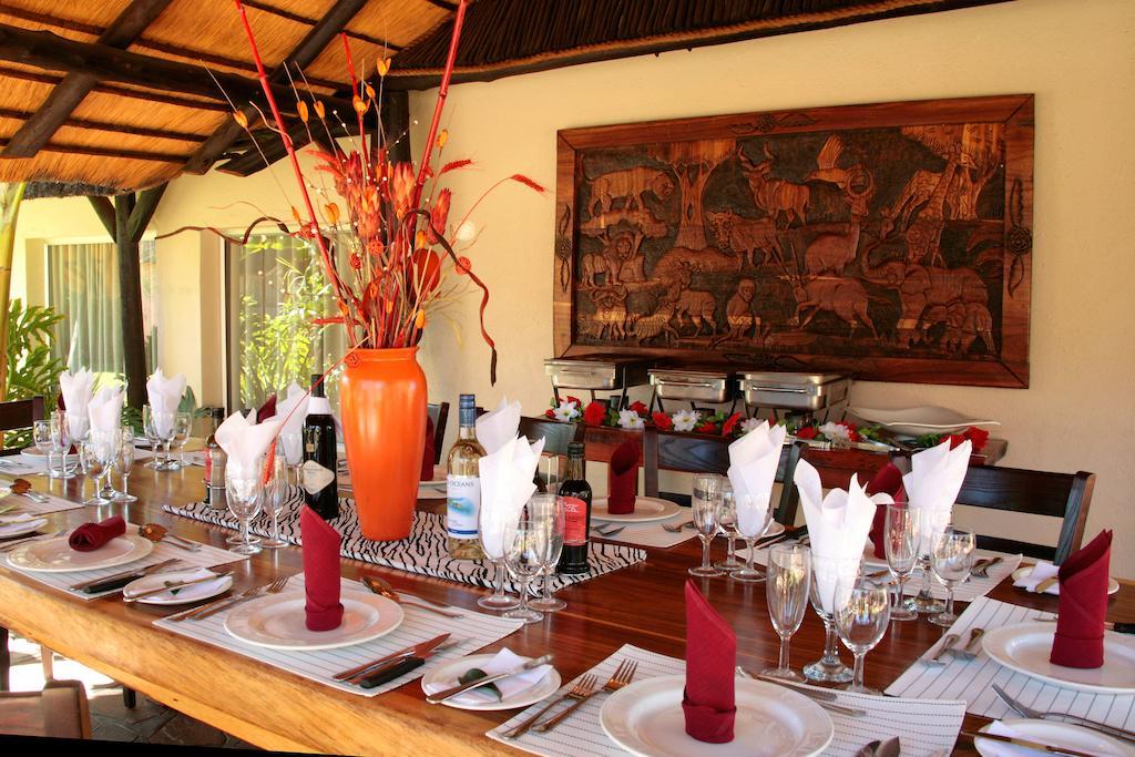 Cest Si Bon Hotel Otjiwarongo Bagian luar foto
